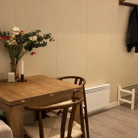 Bright And Cozy 2-room