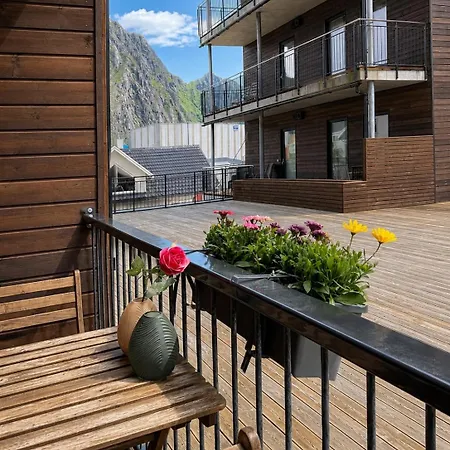 Bright And Cozy 2-room Daire Svolvær